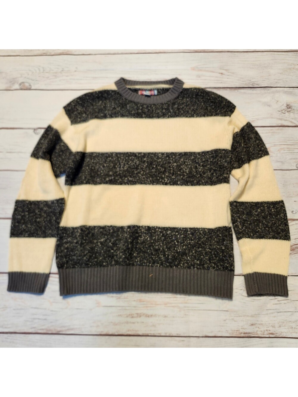 Urban Outfitters Men's Medium Striped Knit Sweater Medium
